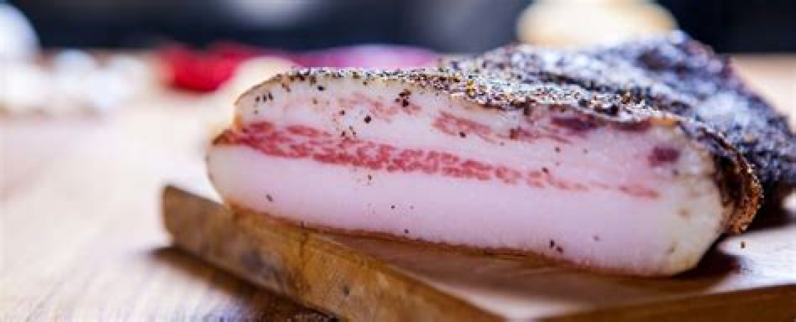 Αλλαντικό Guanciale Stragionato Al Pepe με Πιπέρι VALPADANA~1kg